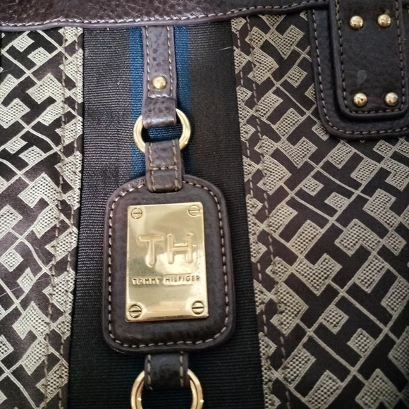 Tommy Hilfiger Brown and Black Patterned Purse - Picture 2 of 5